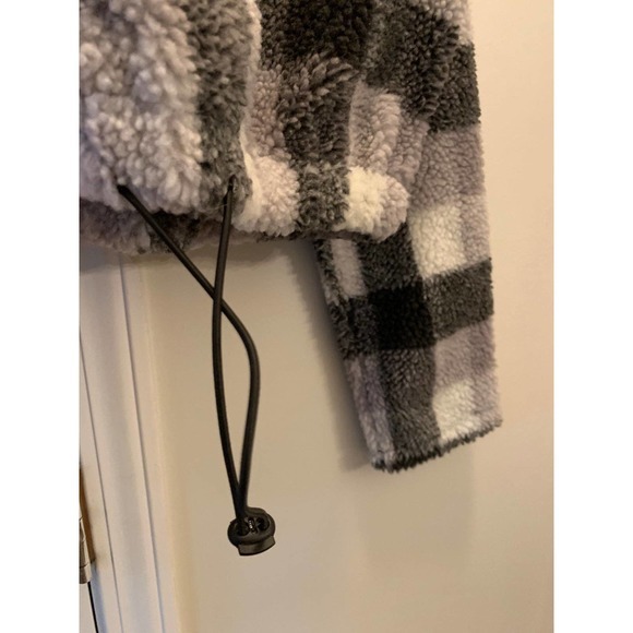 SHEIN Women’s Cropped Buffalo Plaid Half Zip Teddy Sweatshirt size‎ Large - Picture 2 of 3